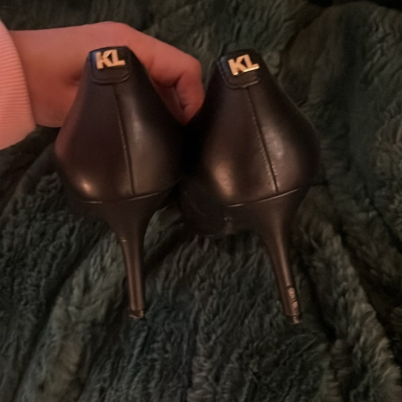 KARL LAGERFELD black leather pumps Size 6 - Picture 2 of 4